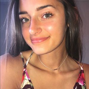 Meet your Posher, Kendra